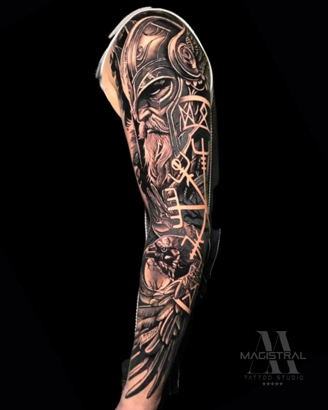 tatuaje-black-and-gray-vikingo-mitologia nordica-brazo externo-guadalajara.jpg